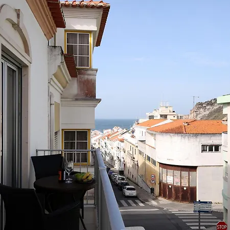 Guest house Vitoria - Com Varanda E Vista De Mar 3*